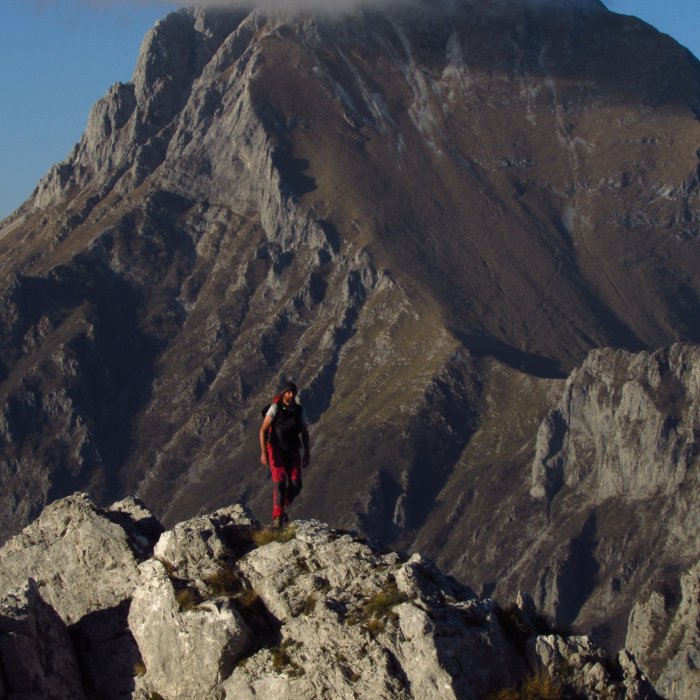 Trekking di tre giorni sulle Alpi Apuane Trekking di tre giorni sulle Alpi Apuane