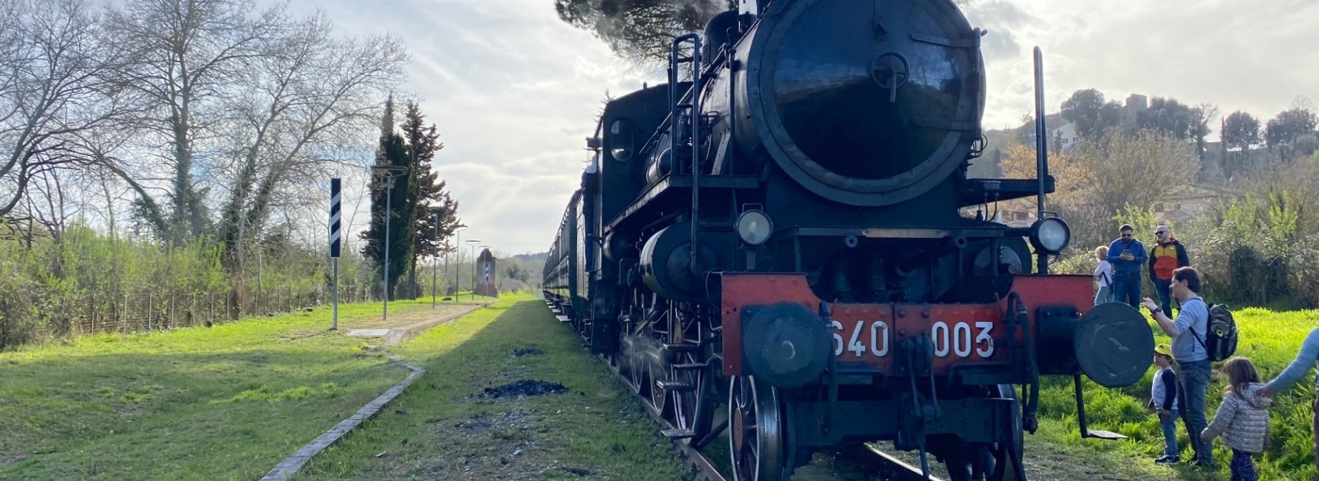 Treno a vapore da Siena a Chiusi, in occasione della Festa del Vino e dell'Uva Treno a vapore da Siena a Chiusi, in occasione della Festa del Vino e dell'Uva