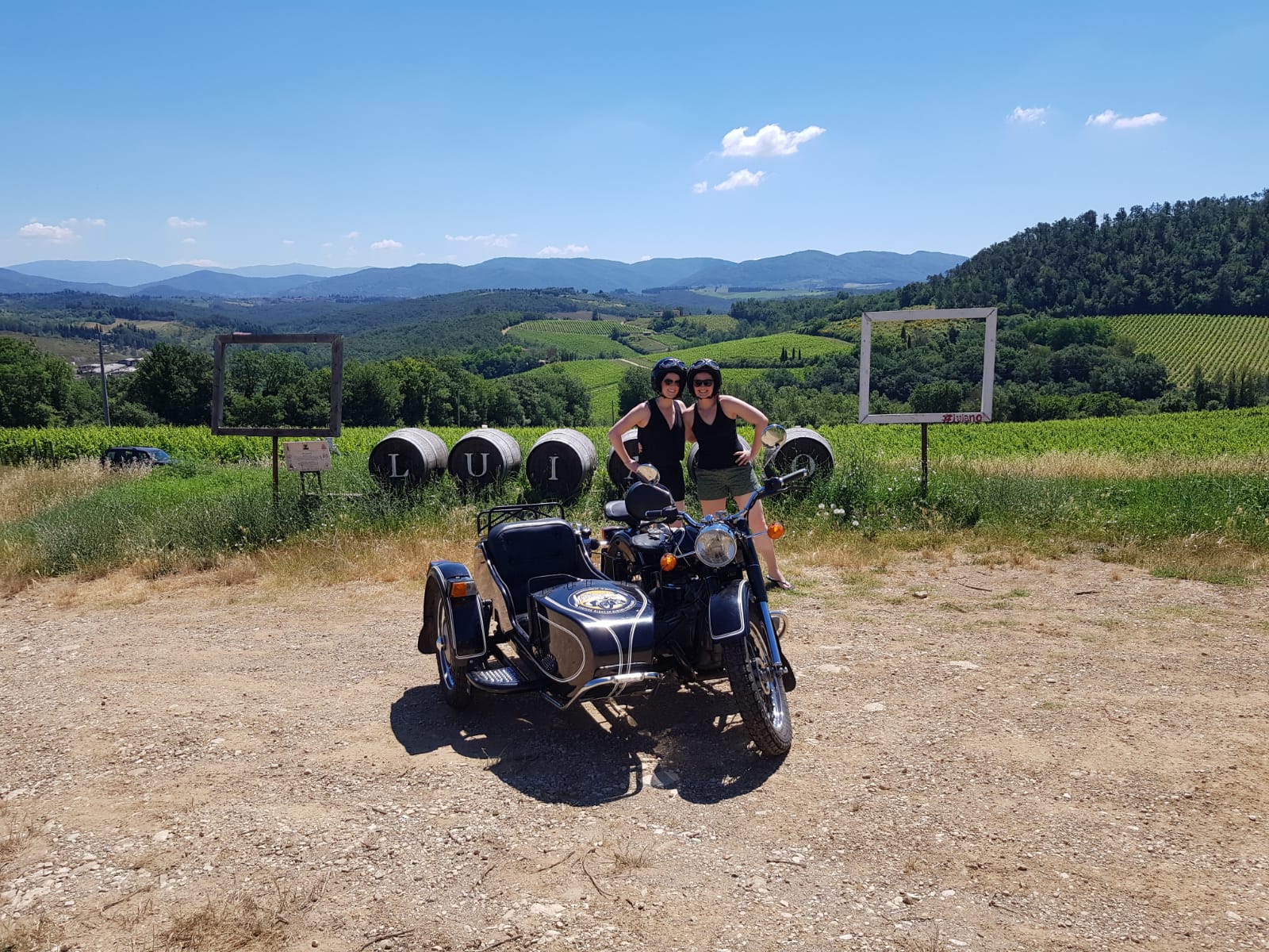 Motorcycle sidecar tour in Florence and Chianti