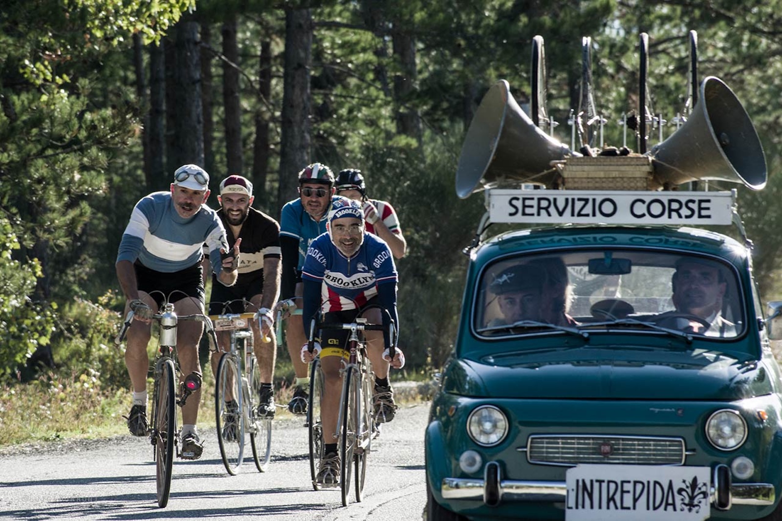 Un groupe de cyclistes en route lors de l’Intrepida