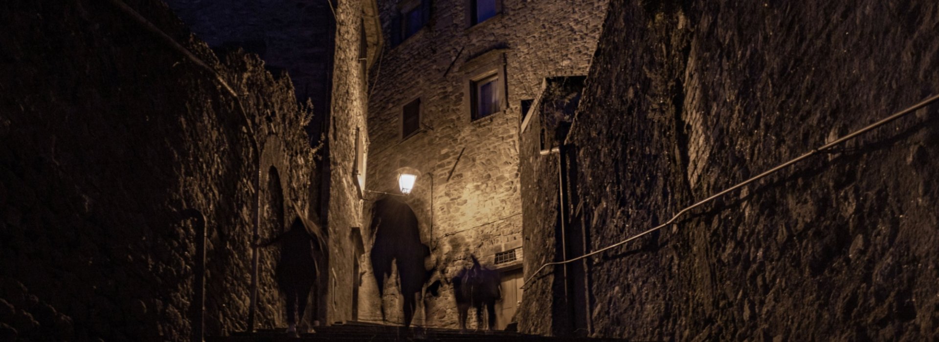 A mixture of fear, curiosity and suspense will accompany you on this unusual visit to Pontremoli. A mixture of fear, curiosity and suspense will accompany you on this unusual visit to Pontremoli.