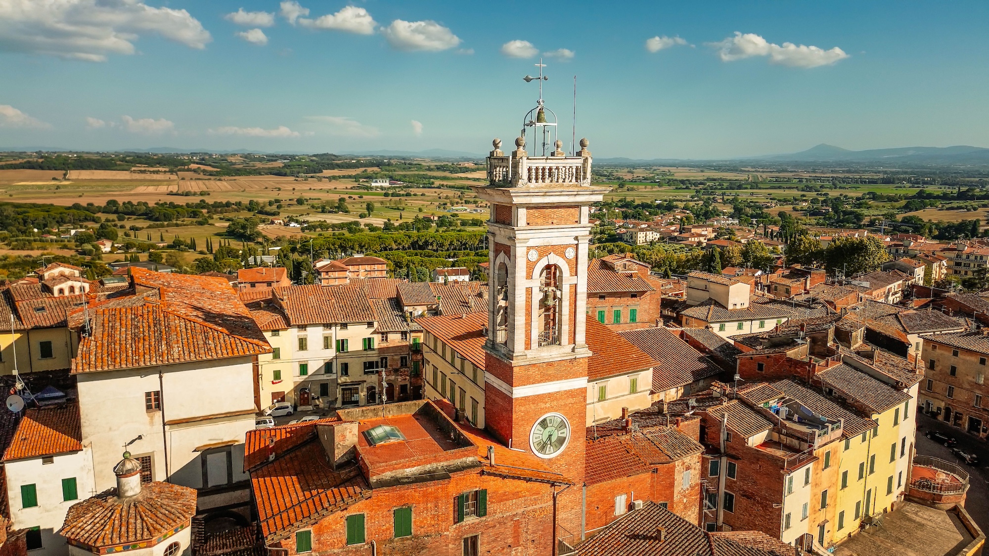 Vista del borgo di Marciano della Chiana dall'alto