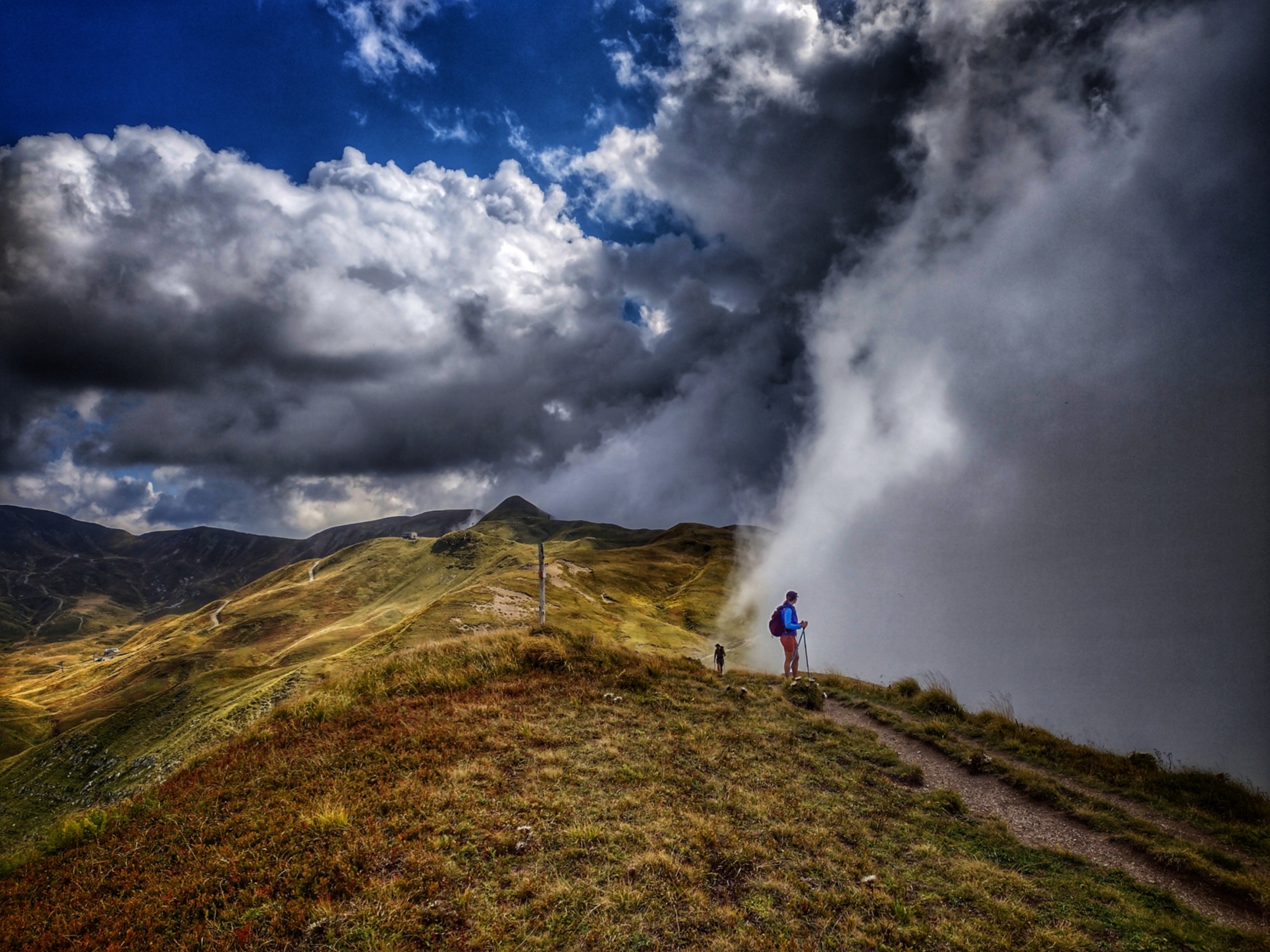 Escursione in toscana, in un ambiente di alta montagna