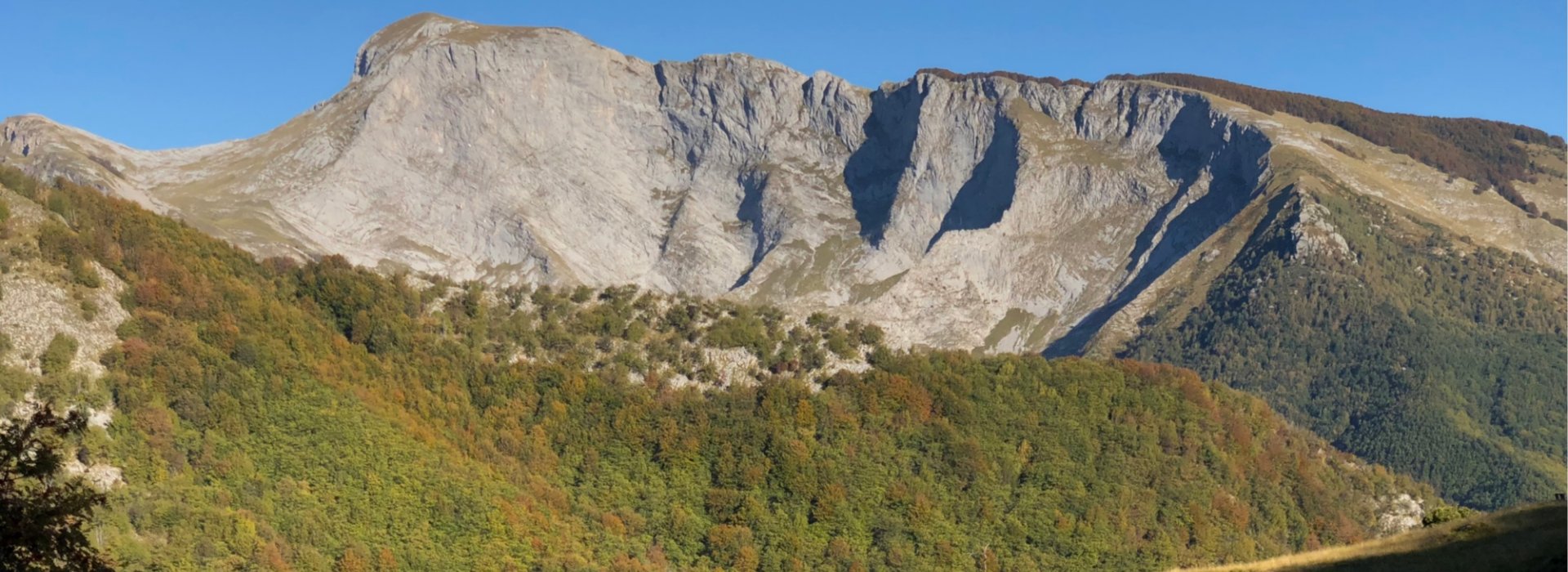 Guided tour at Monte Sumbra, the half dome of Tuscany Pania della Croce