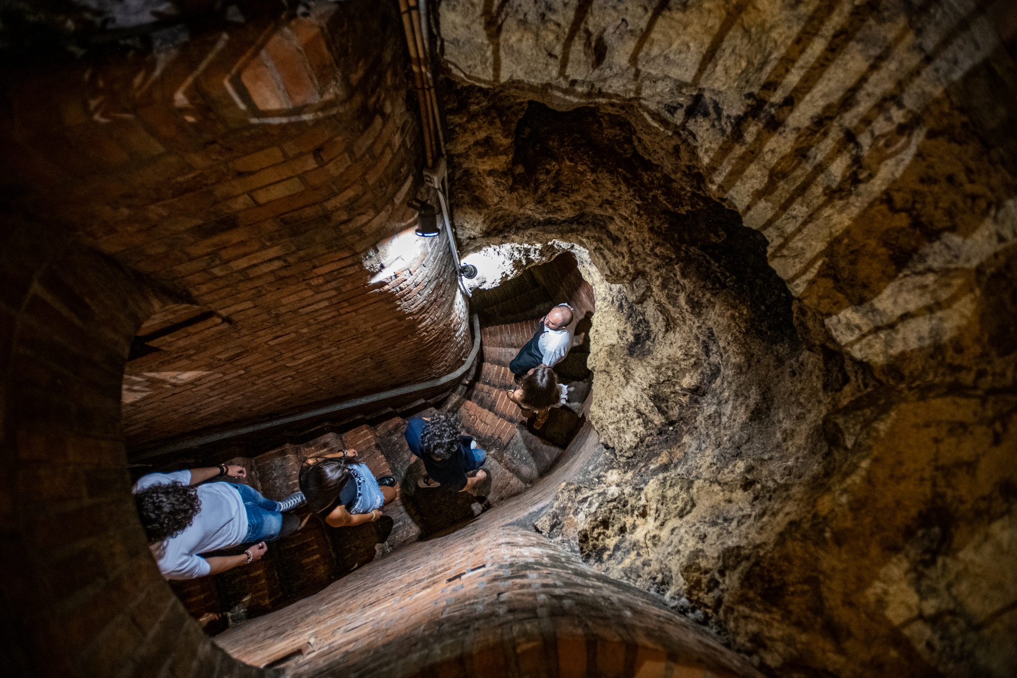 Tasting tour at the historical cellars of Montepulciano