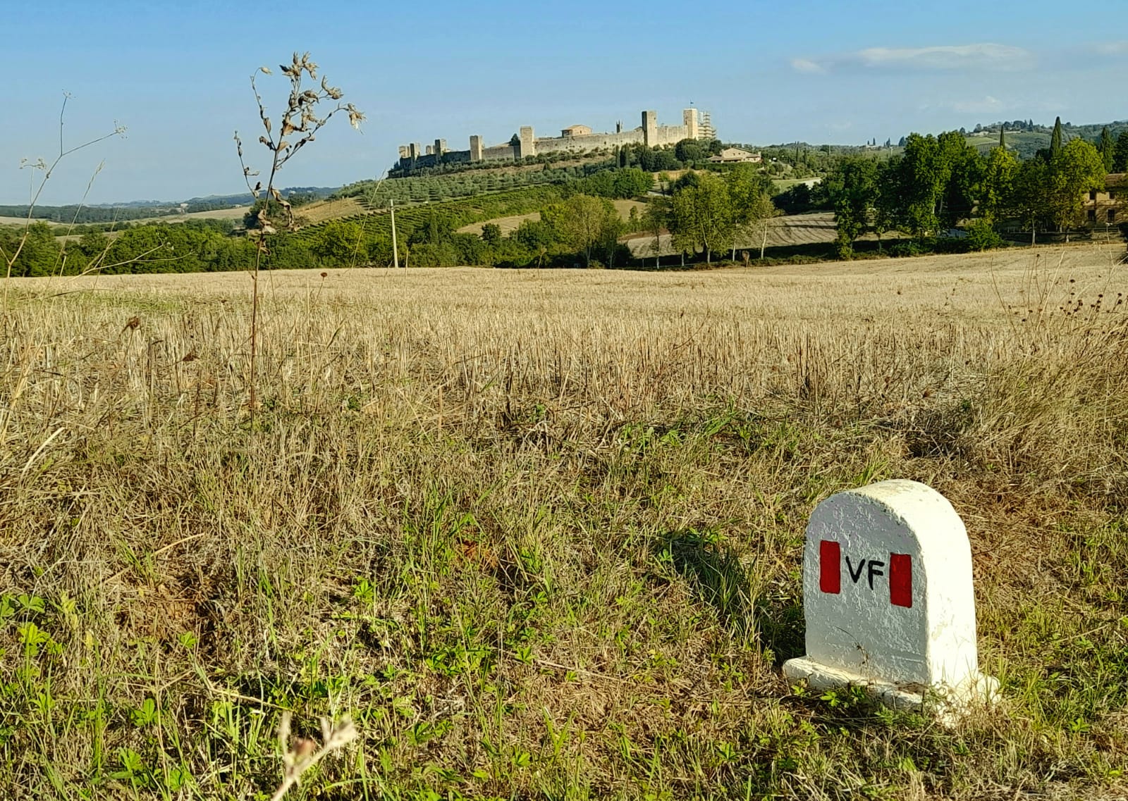 Trekking sulla via Francigena da San Miniato a Siena, passando per Monteriggioni