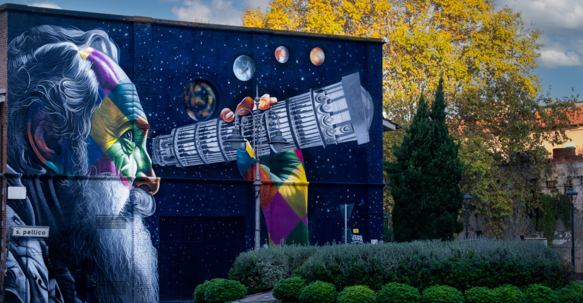 Mural dedicated to Galileo Galilei by Kobra