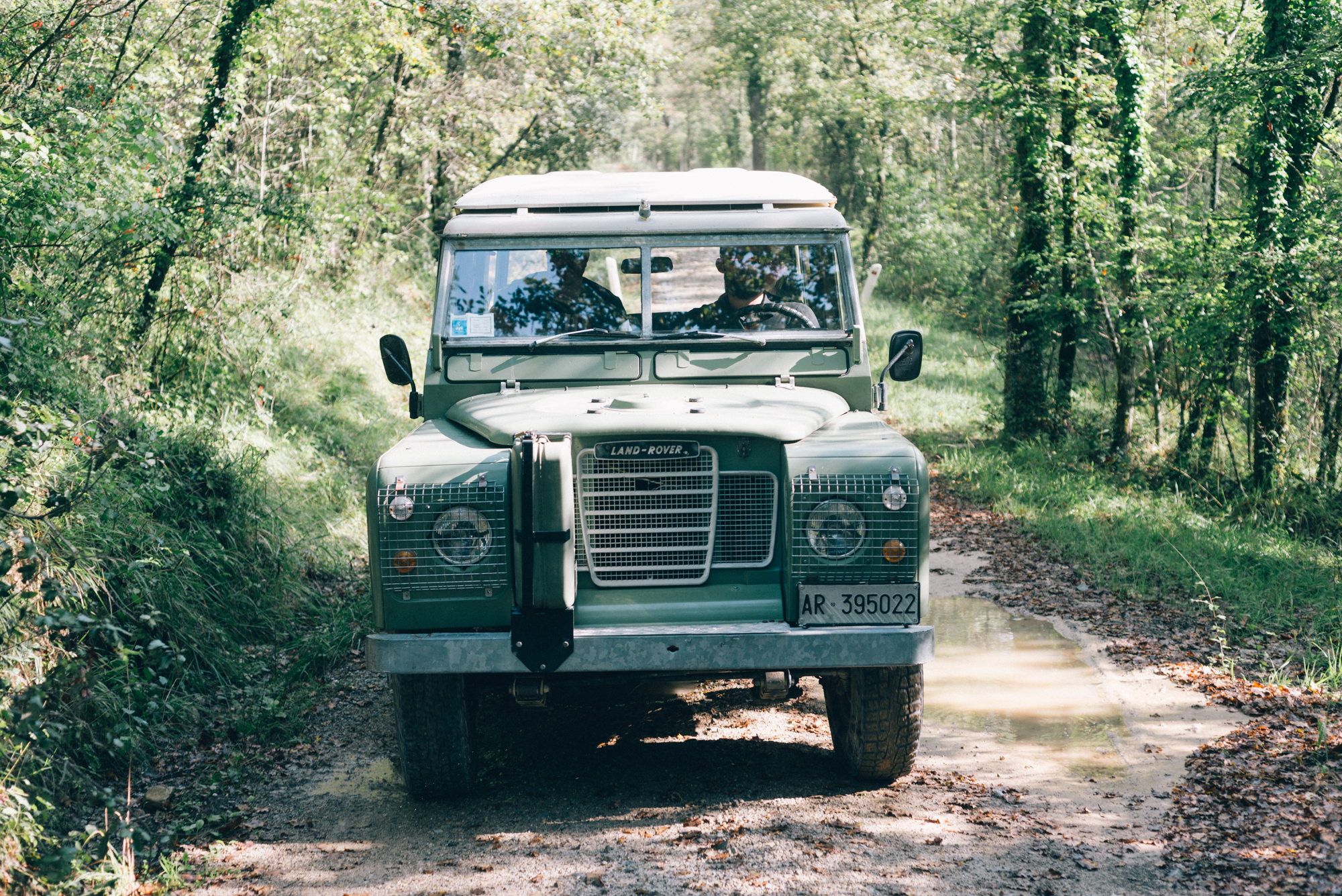 Discover Chianti Classico off road in a Land Rover Defender