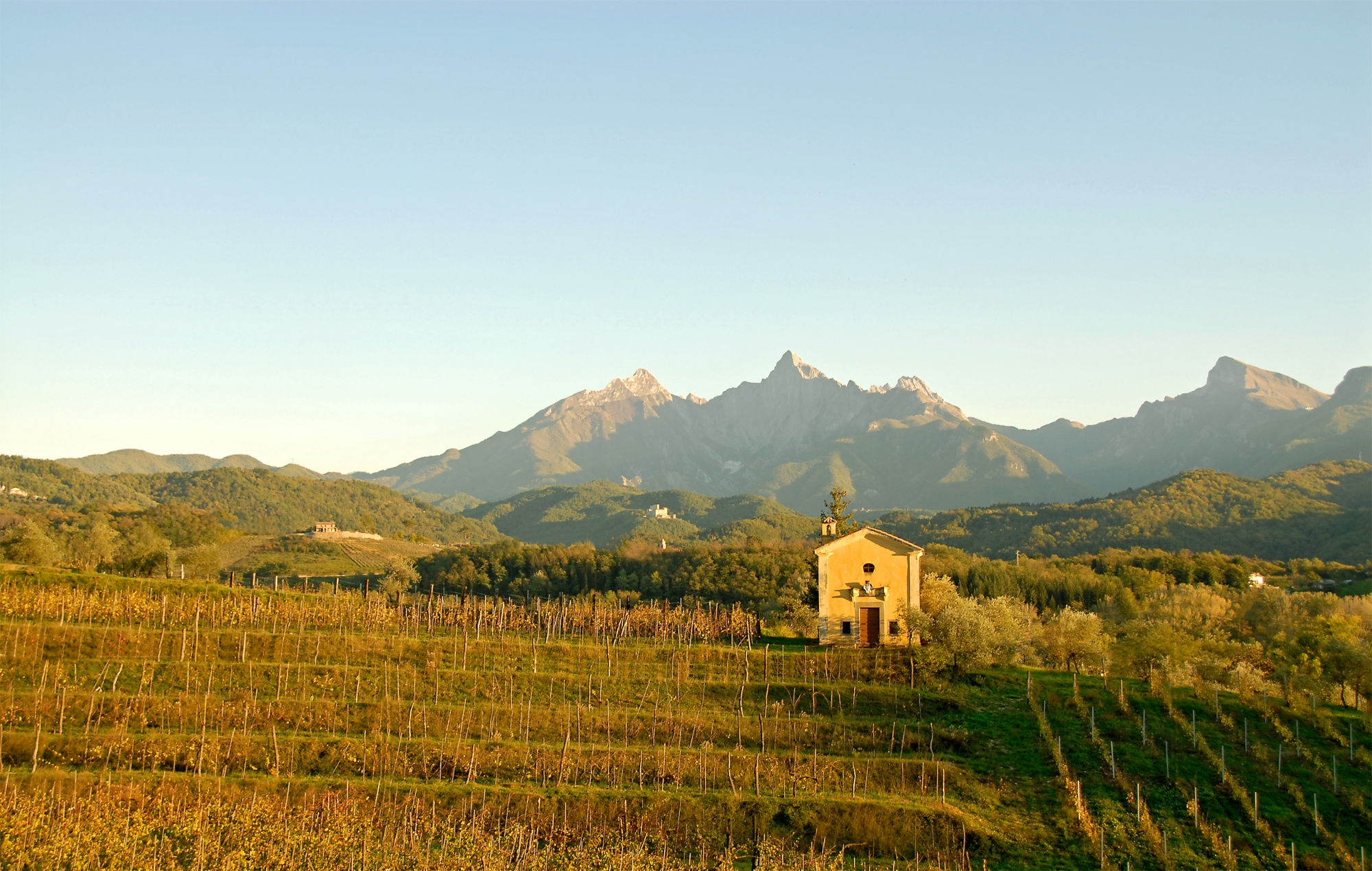 Un trekking di tre giorni sulla Via del Volto Santo, tra Lunigiana e Garfagnana