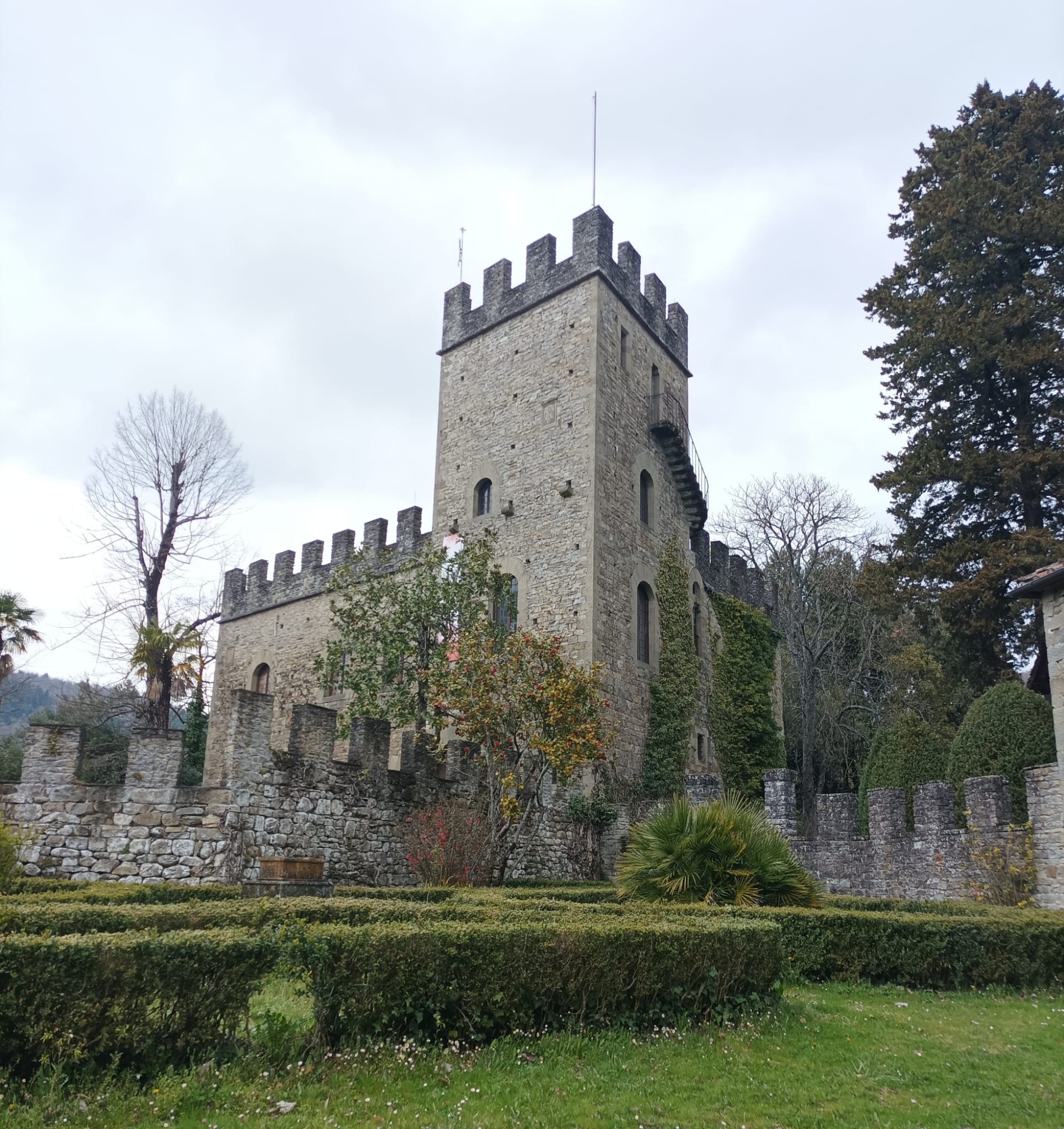 Castello del Palagio Fiorentino a Stia