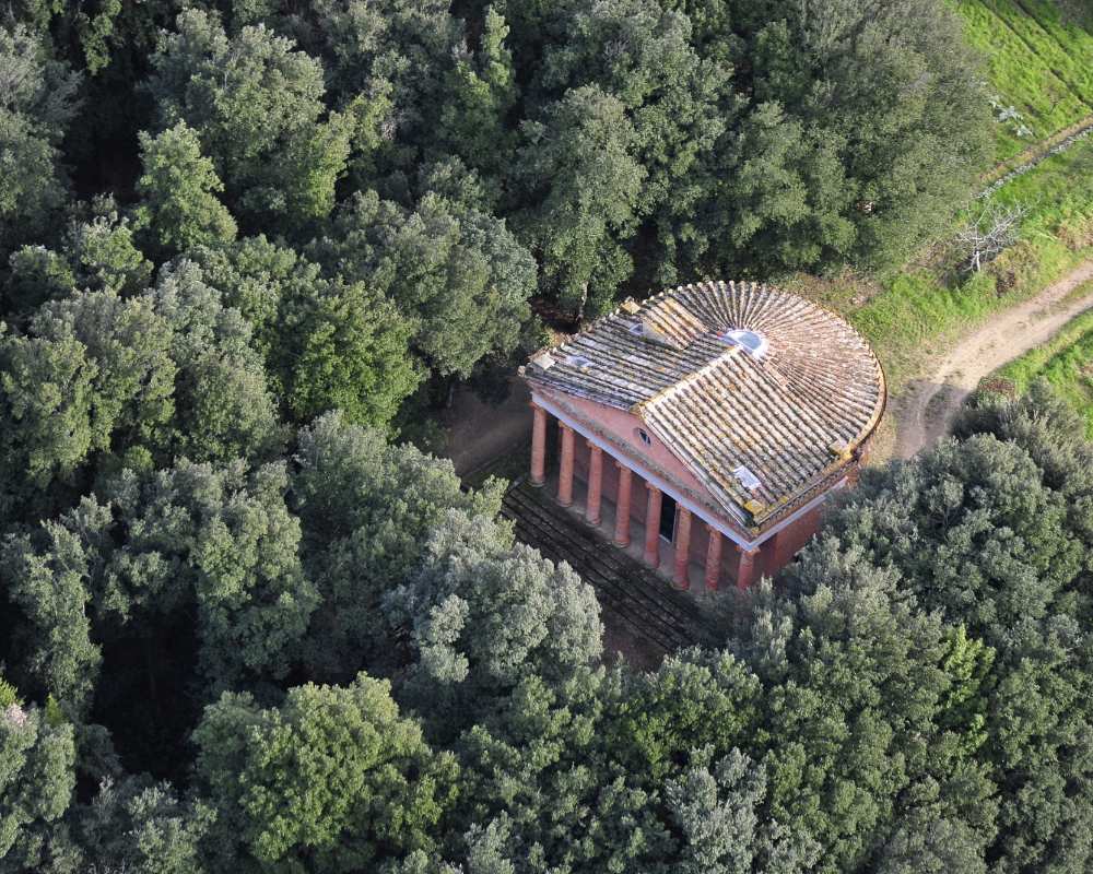 Il Tempio di Minerva, Montefoscoli, frazione di Palaia
