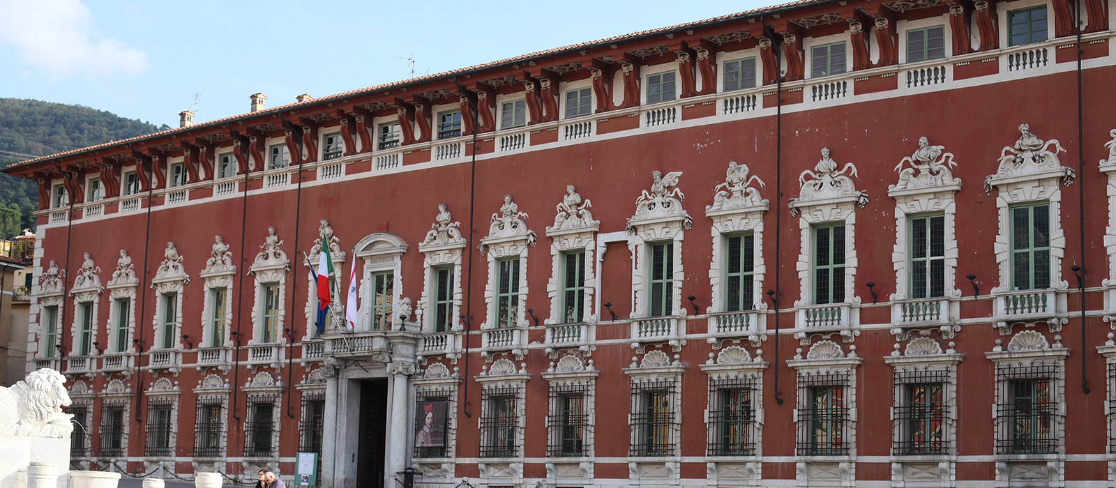 visita al centro storico di Massa, palazzo Ducale