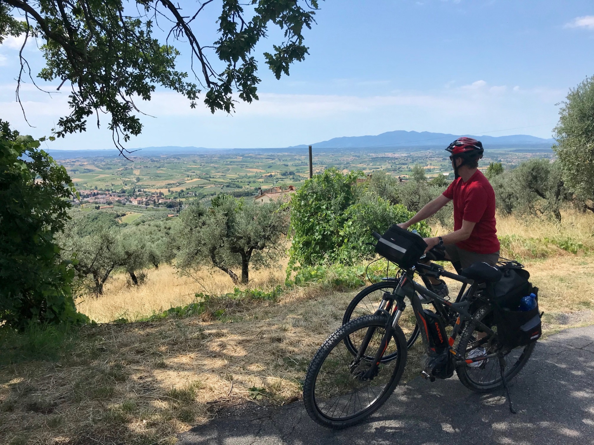 Eight-day self guided cycle tour from Lucca to Siena