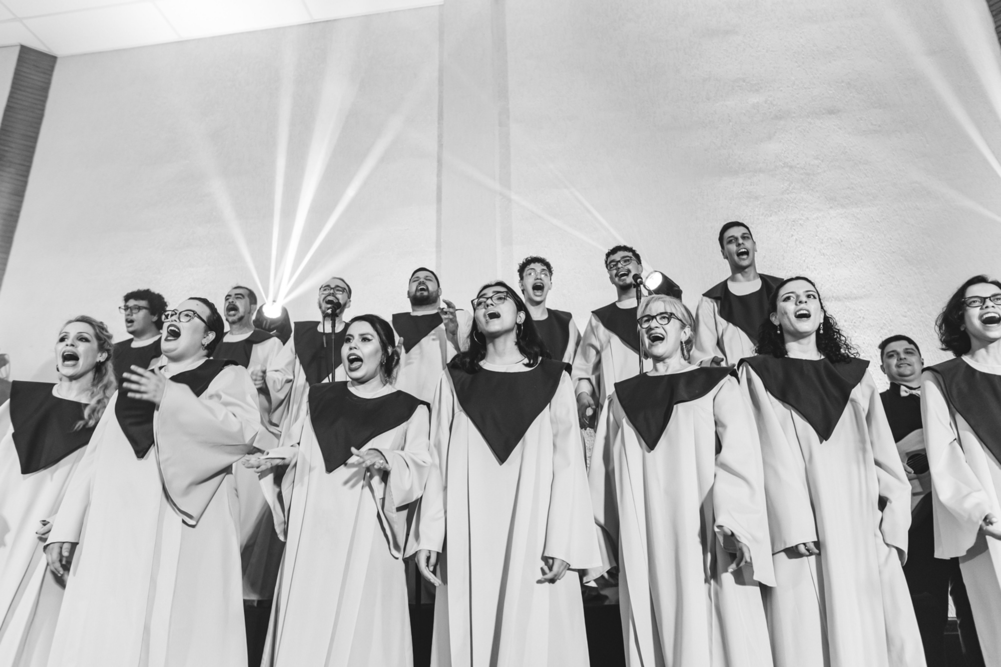 Immagine di un coro che canta