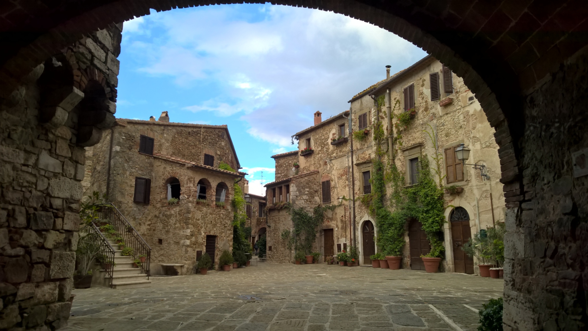 Piazza Castello in Montemerano