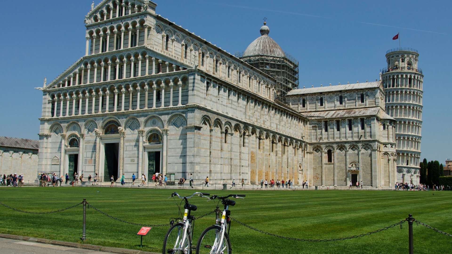 Pisa bike guided tour