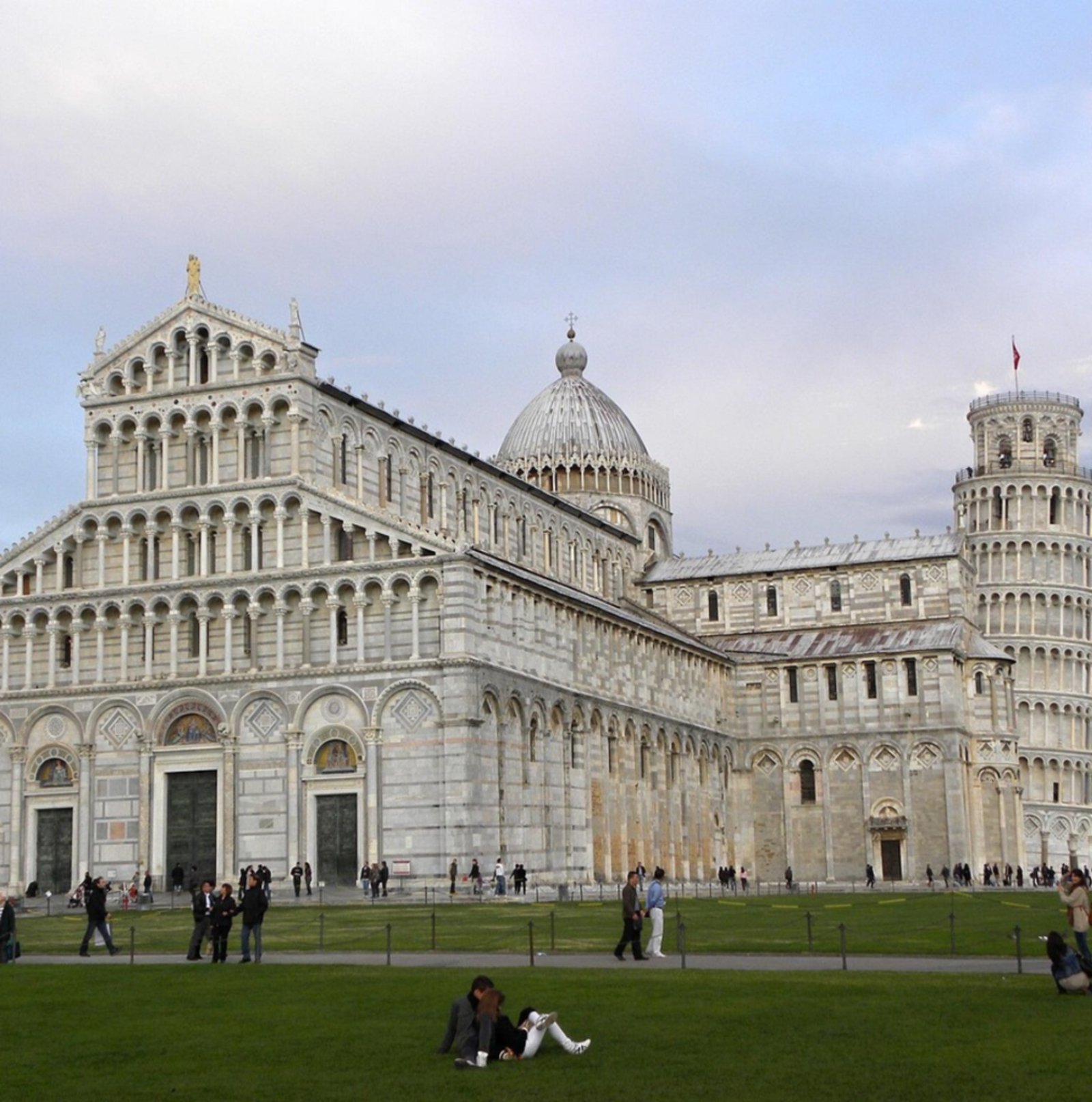 Pisa and Lucca tour by minivan