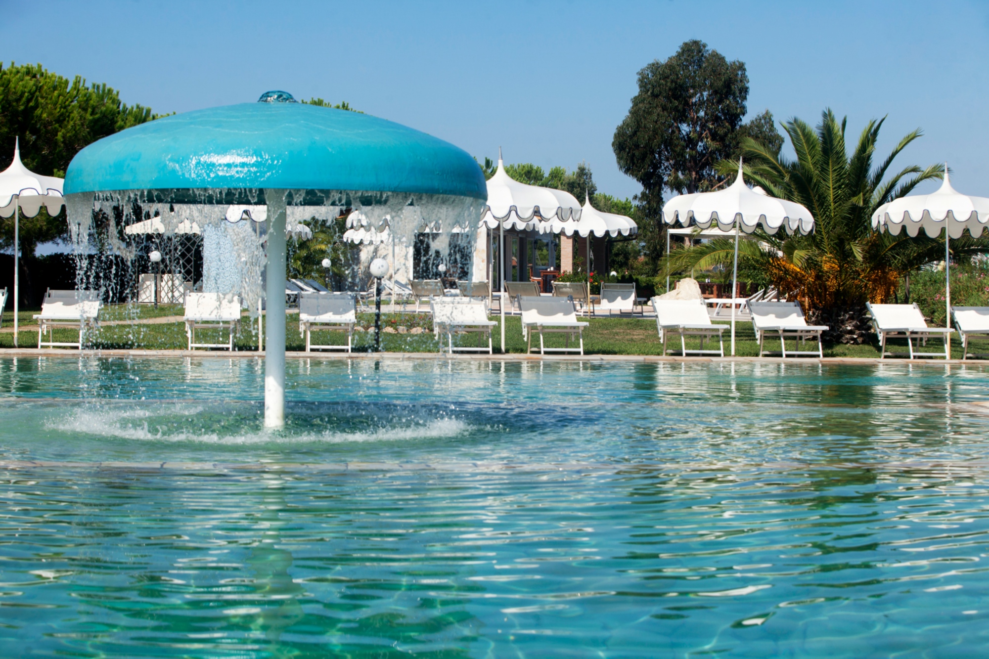 Molto più di un Resort  UN INTERO MONDO PER IL TUO SOGGIORNO