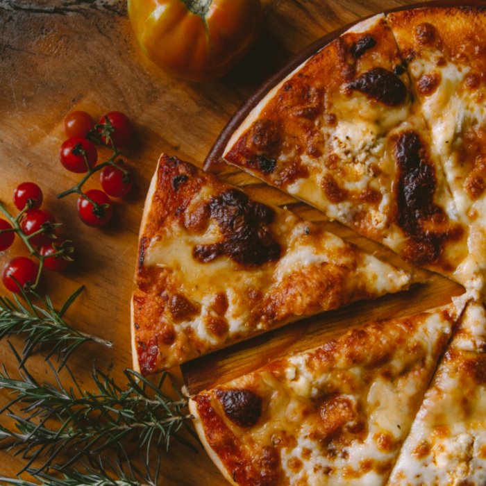 Lezione di cucina per scoprire i segreti della preparazione della pizza e della focaccia toscana