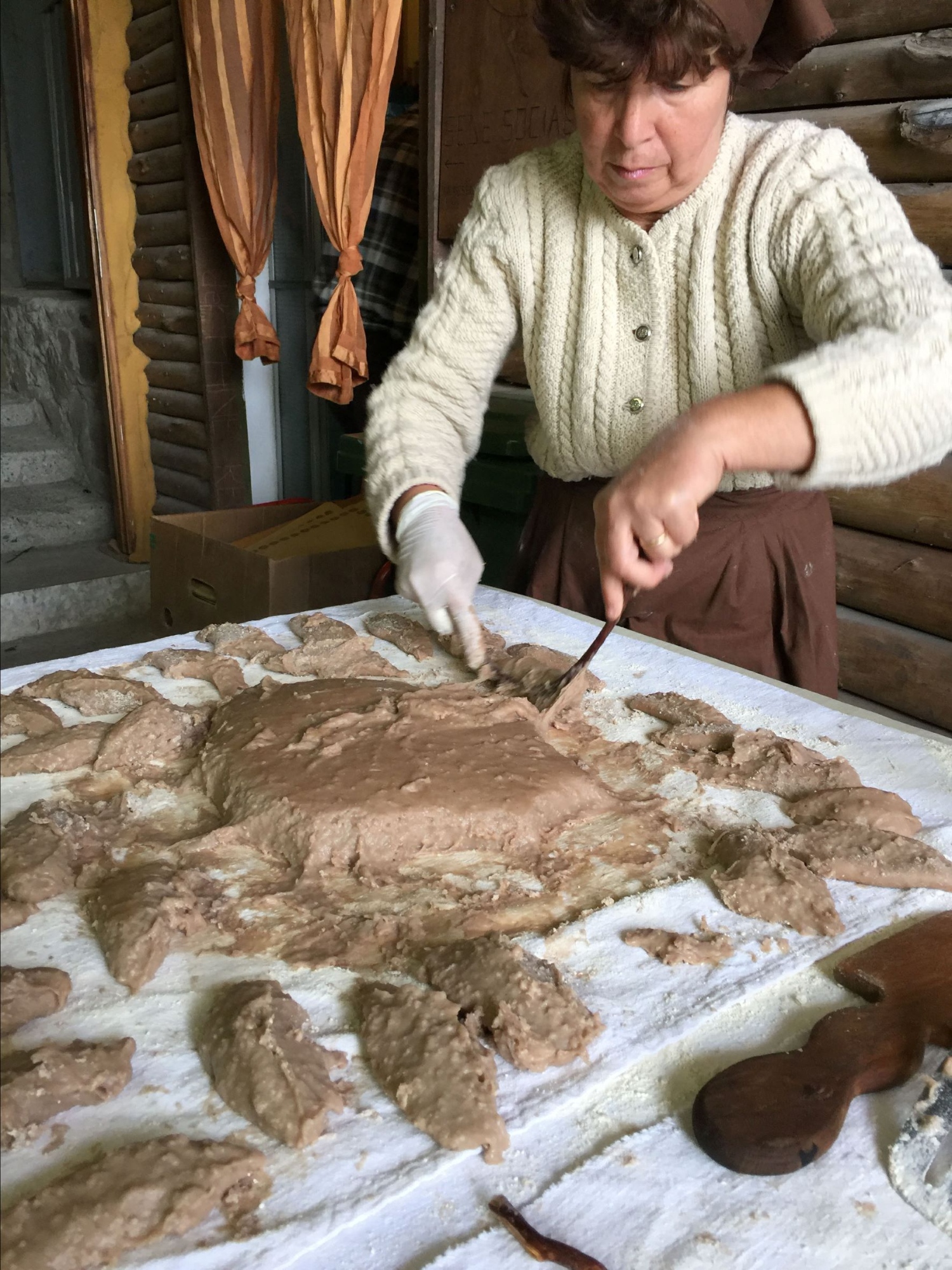 Lunigiana: mini trekking per scoprire la polenta di castagne