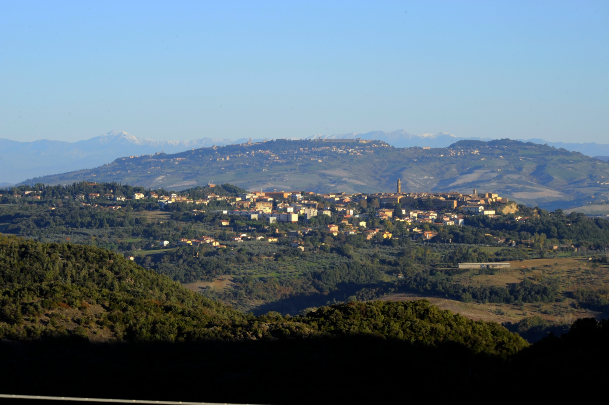 Veduta di Pomarance e del territrio geotermico