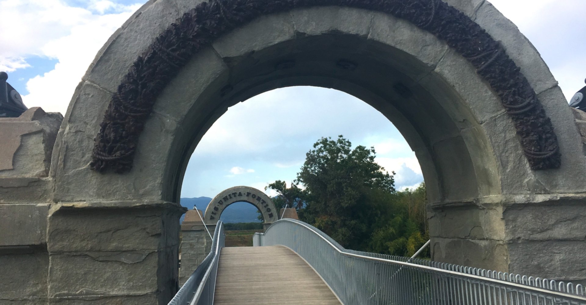 Ponte Manetti, Cascine di Tavola