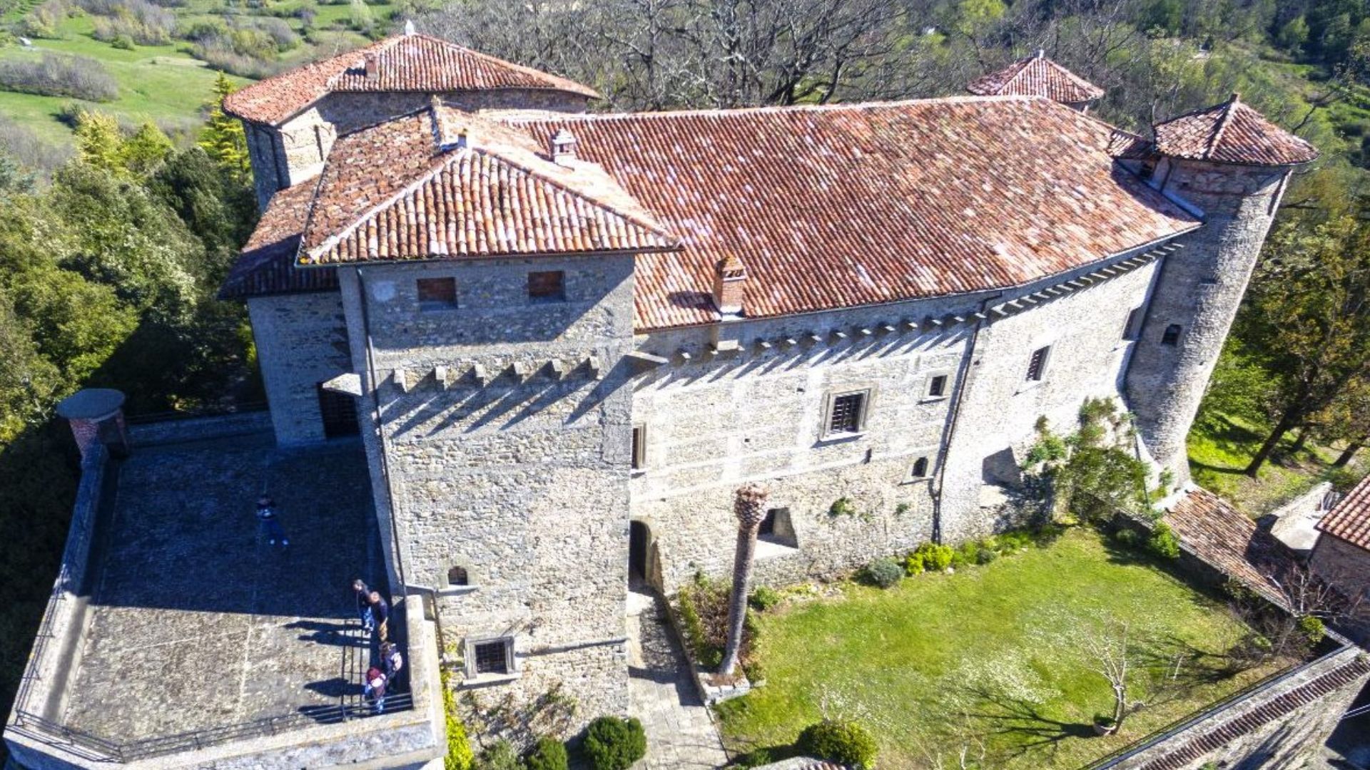 Viaggio nel Medioevo al castello Malaspina di Monti