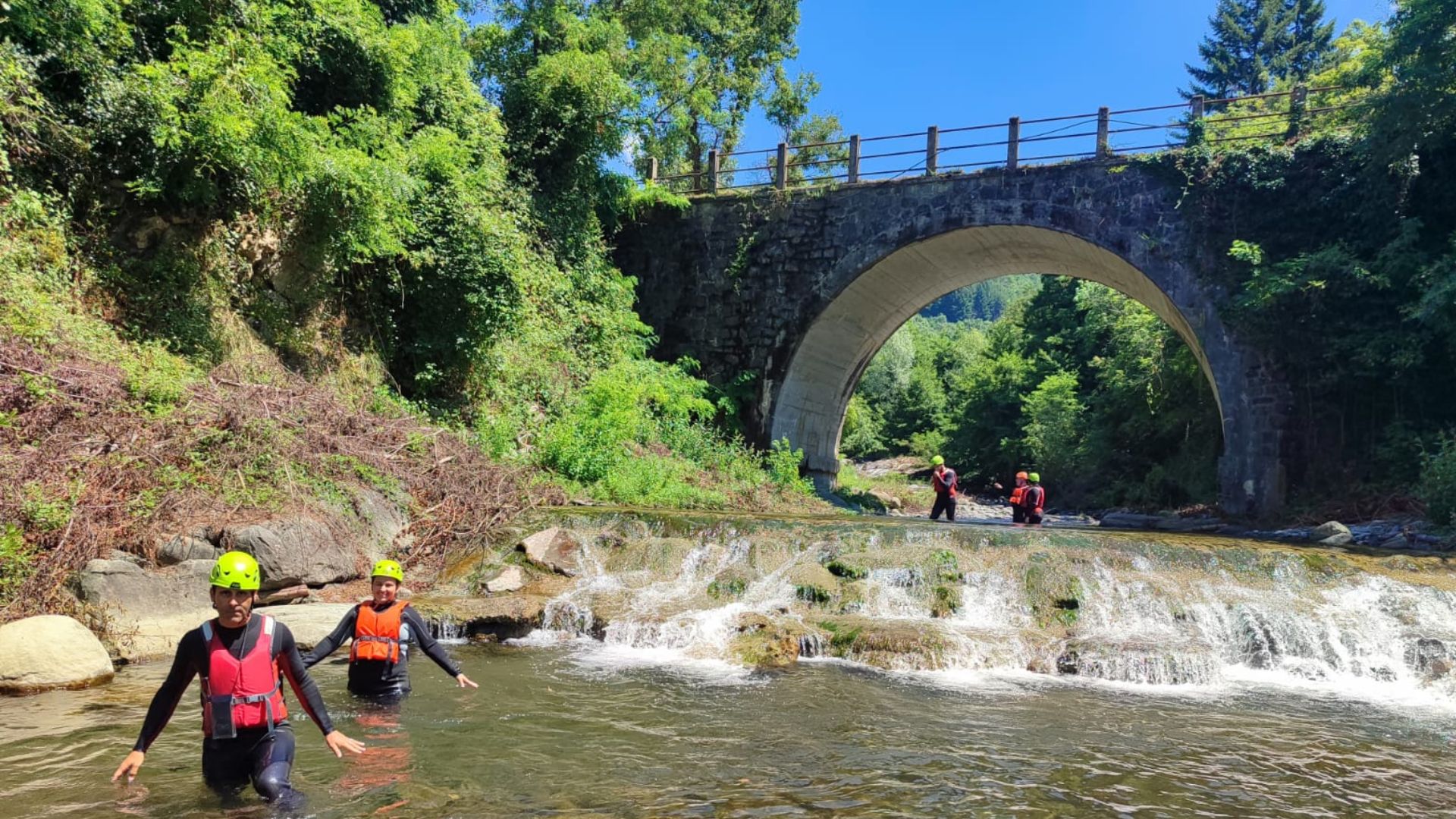 Un emozionante trekking lungo la Via Francigena in Lunigiana