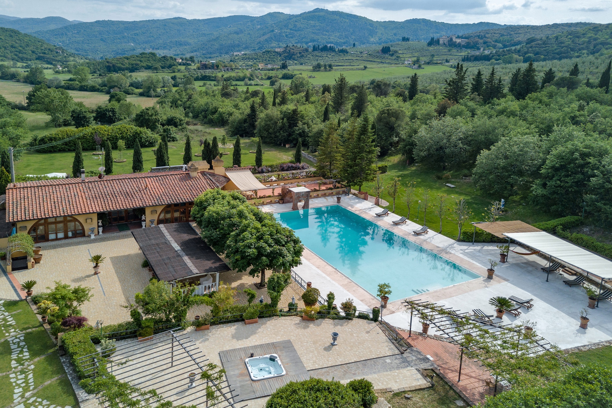 La tua vacanza breve nell'ambiente esclusivo di Villa Gaudia, nel cuore del Chianti a pochi chilometri da Firenze