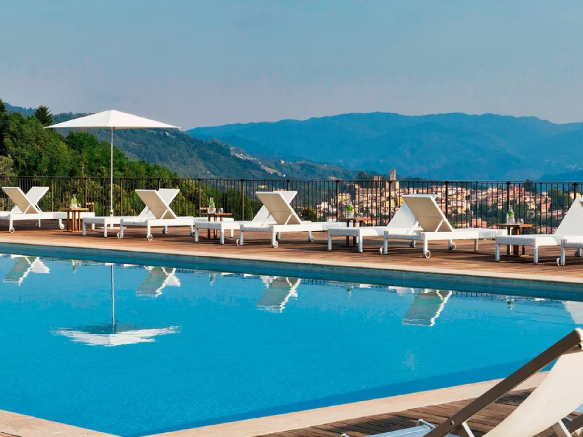 renaissance tuscany il ciocco resort e spa piscina