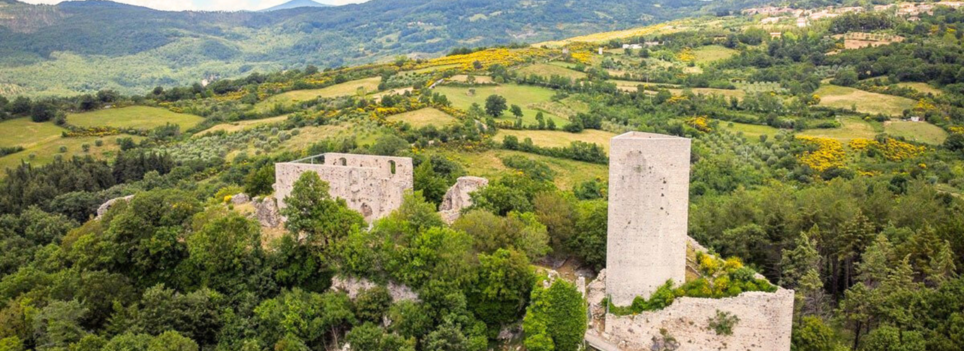 Trekking verso la Rocca Silvana e le miniere del Morone, ai piedi dell'Amiata Trekking verso la Rocca Silvana e le miniere del Morone, ai piedi dell'Amiata