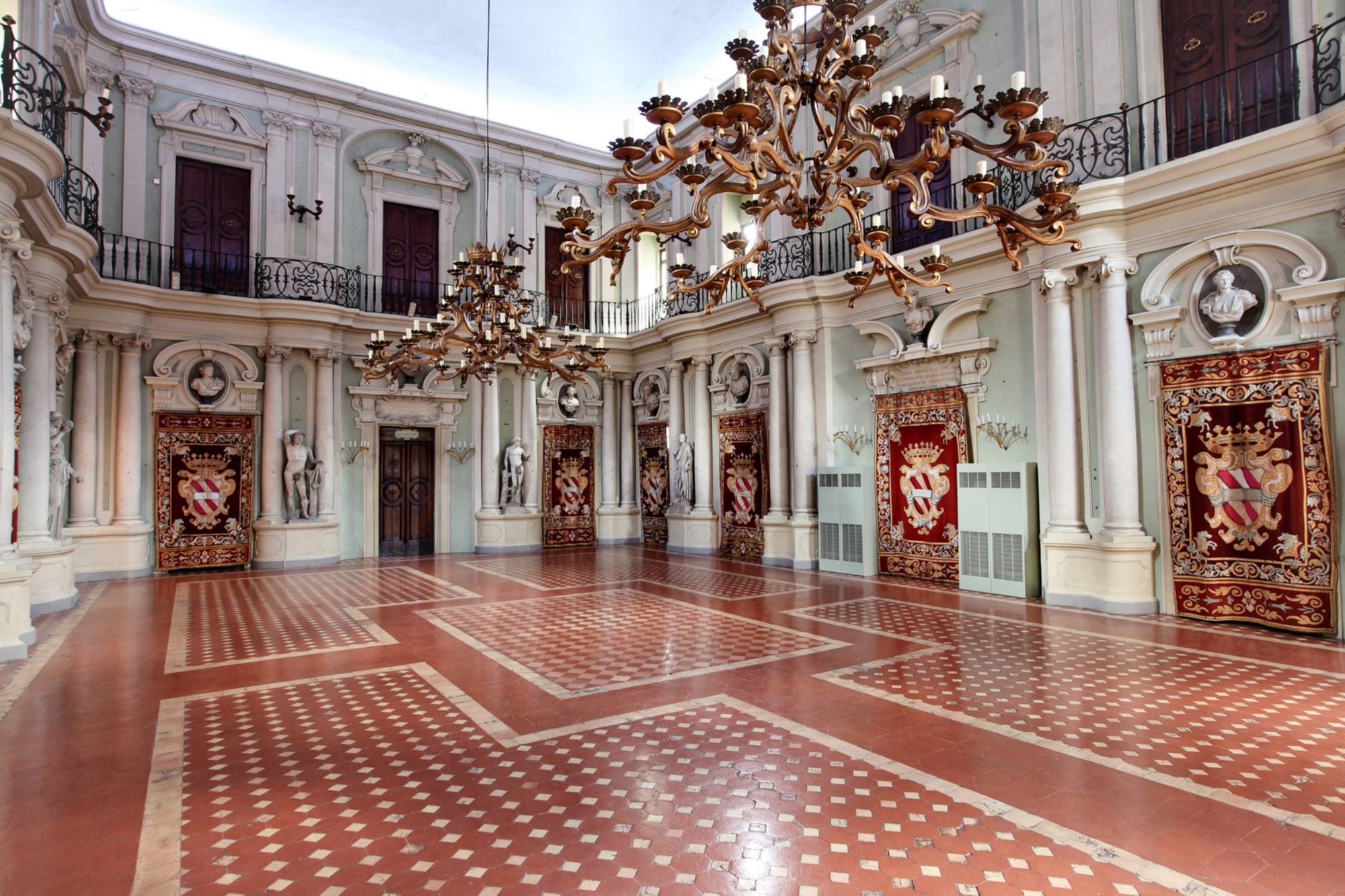 Il Salone di Palazzo Corsini, location della Biennale dell'Antiquariato