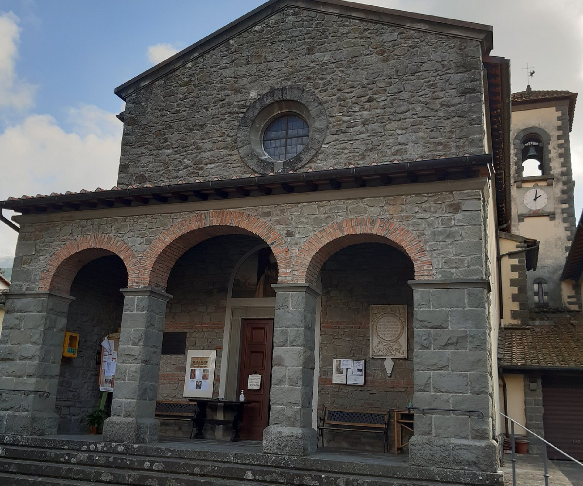 Facciata della Chiesa di San Martino a Castagno d'Andre