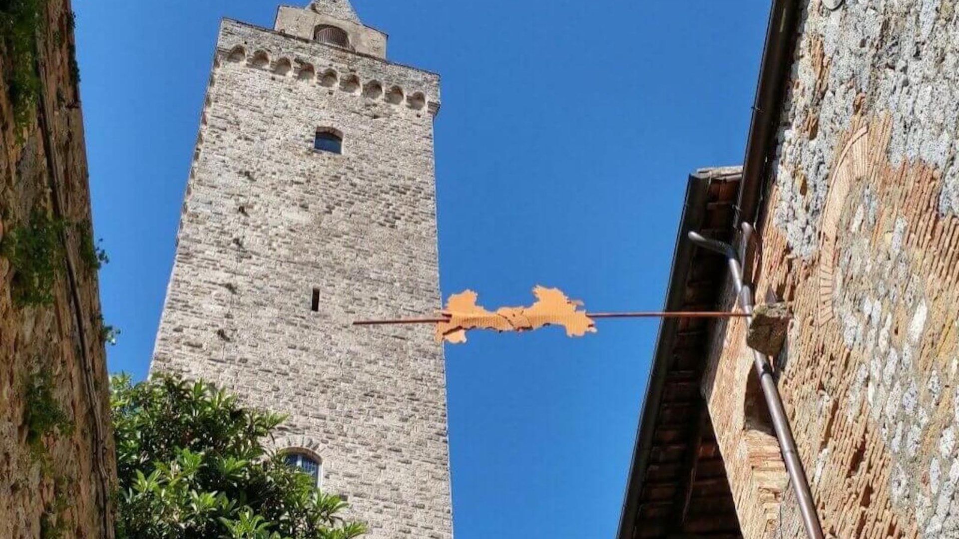 Torre medievale e arte contemporanea a San Gimignano