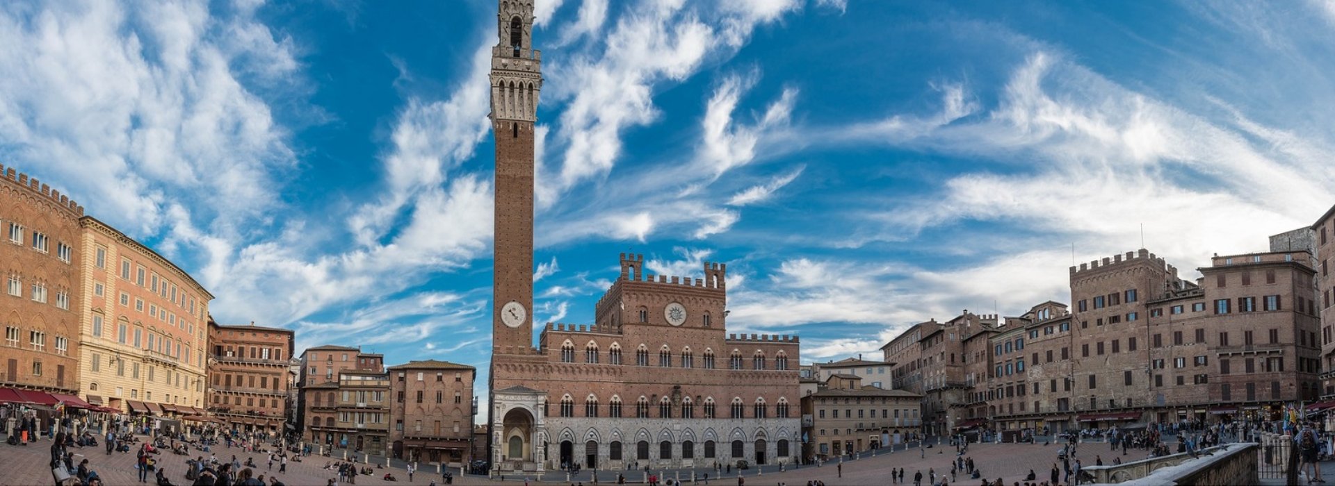 Piazza del Campo a Siena tour privato con minivan in Toscana