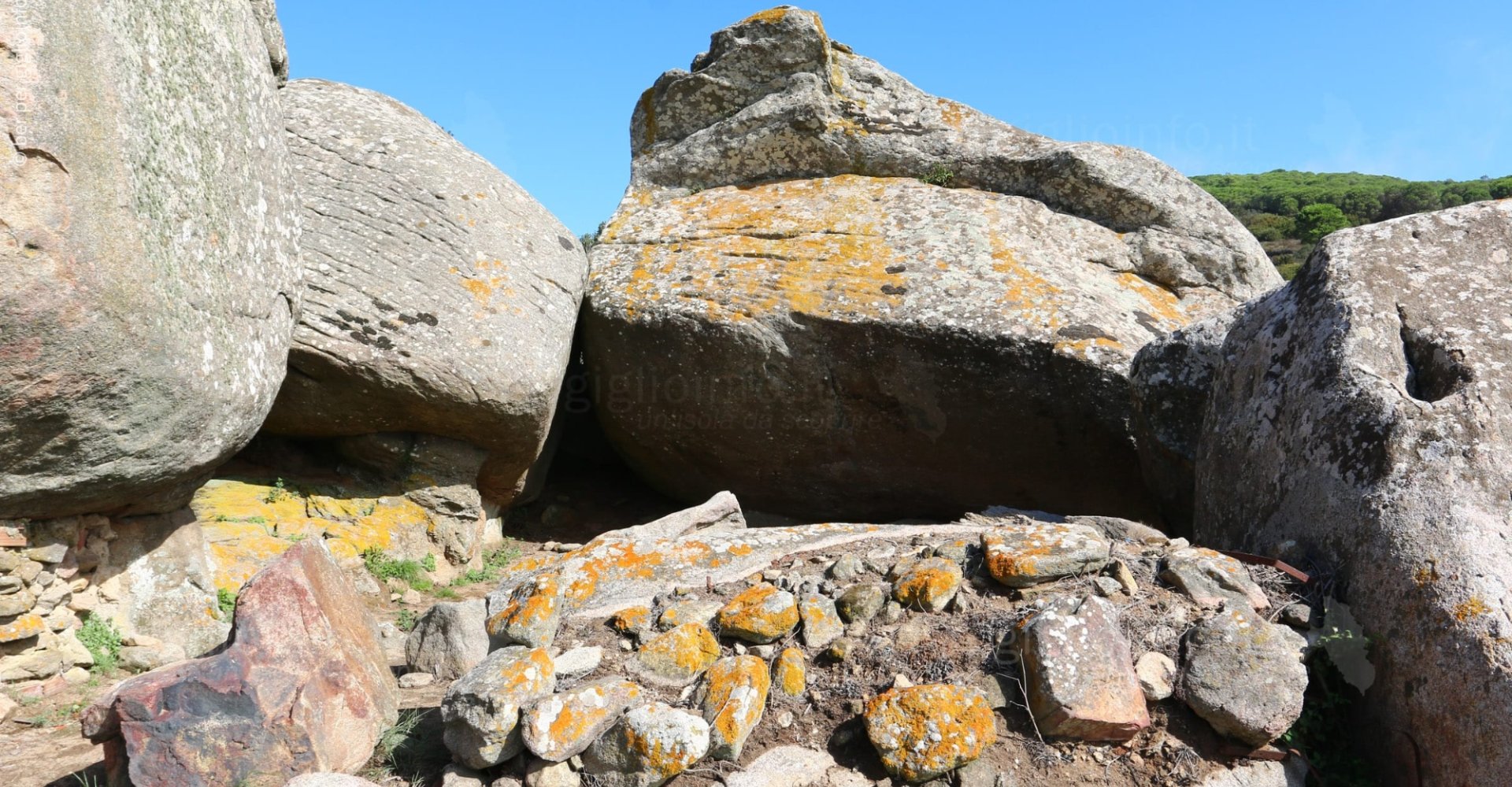 megalithic site Cote Ciombella