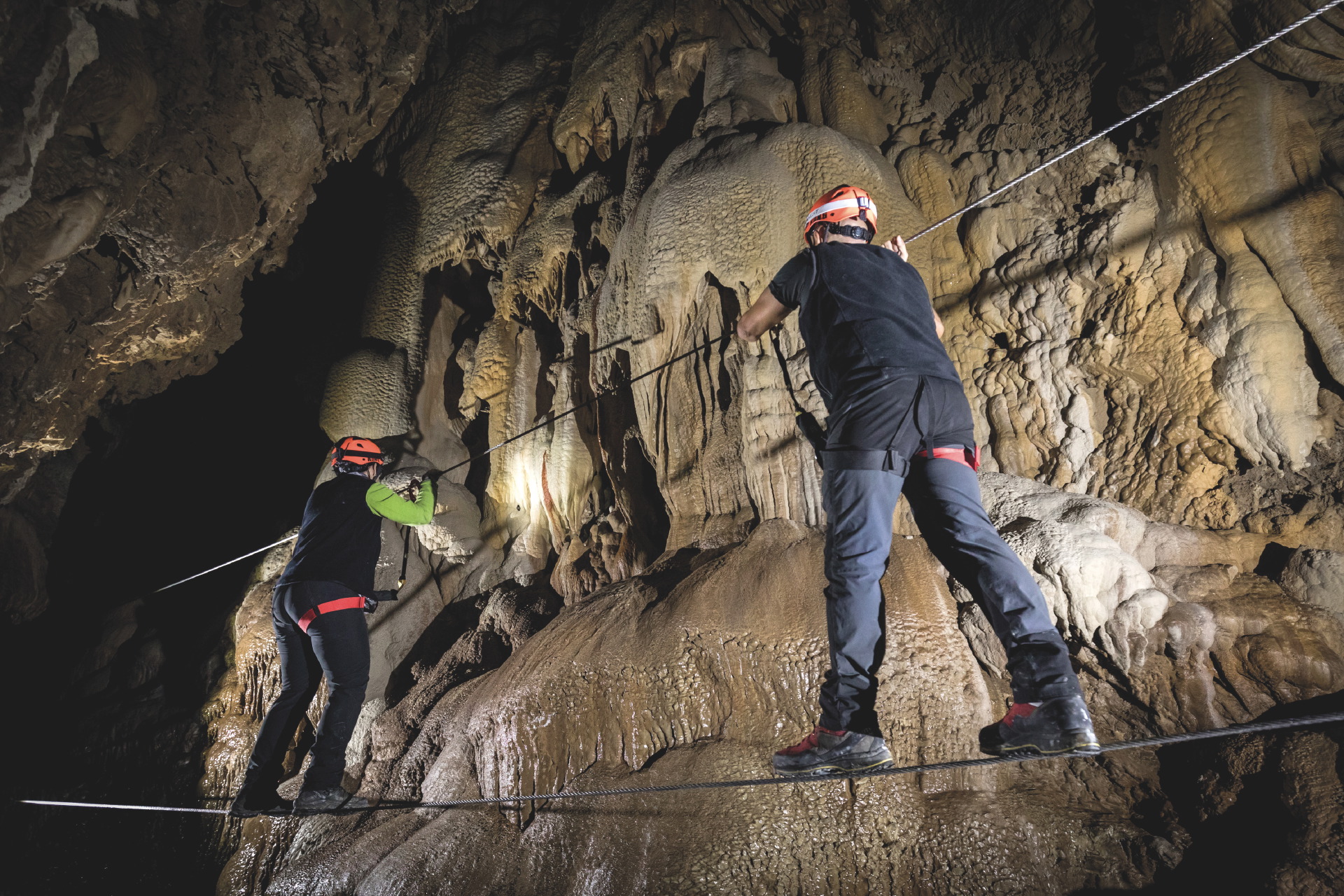 Speleo Avventura alle Grotte di Equi Terme