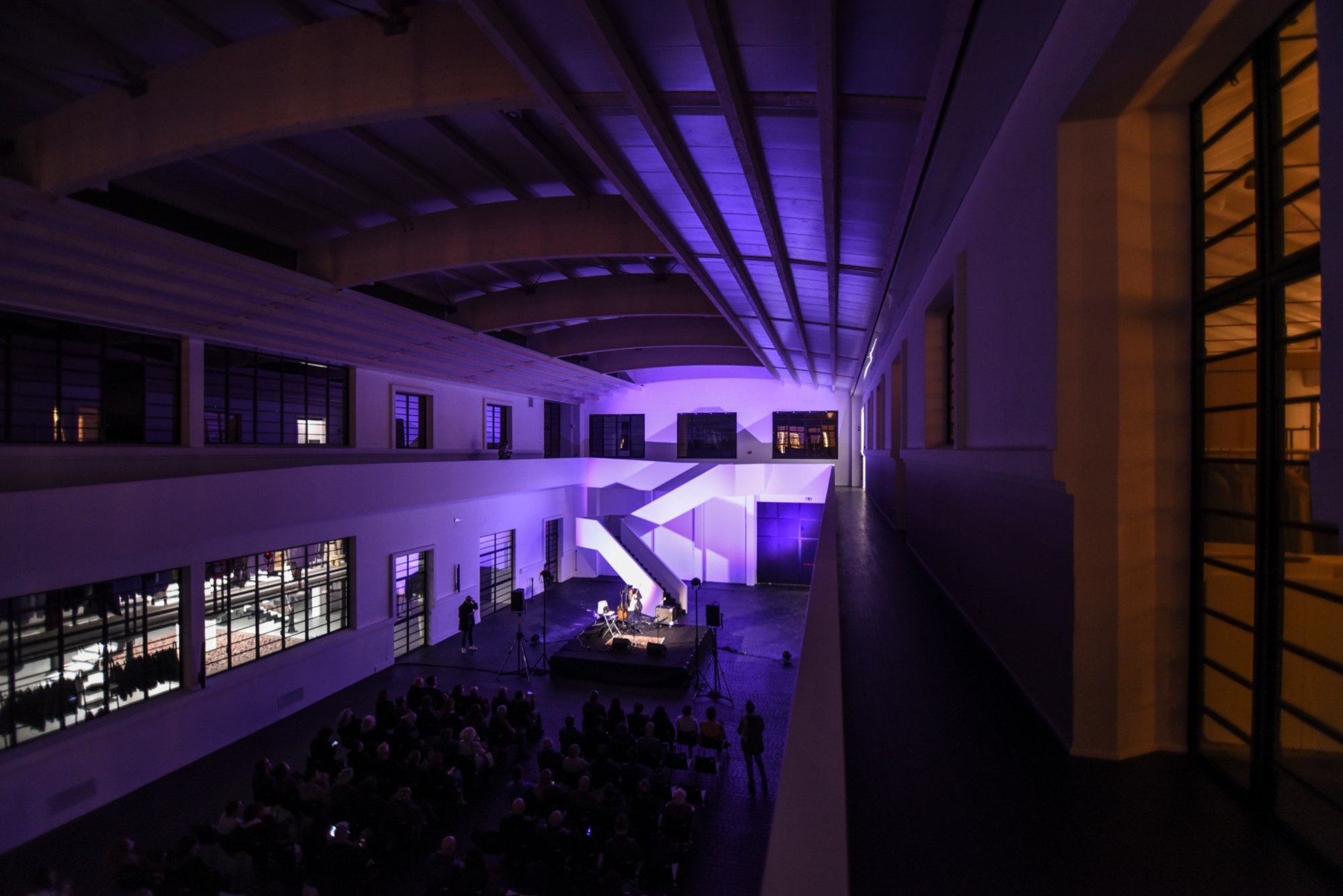 Entertainment at Beste Hub