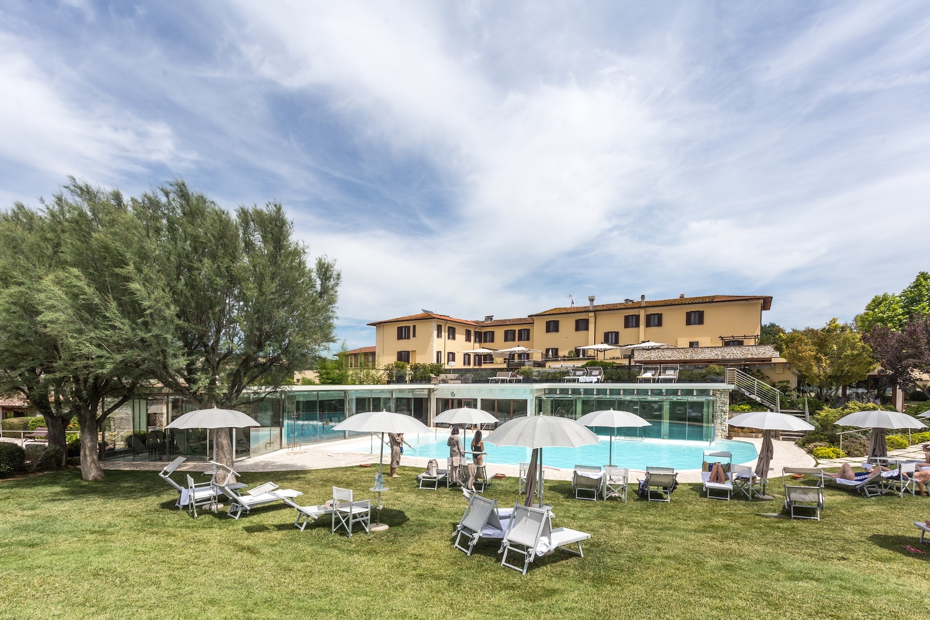 Terme San Giovanni: vista della piscina termale