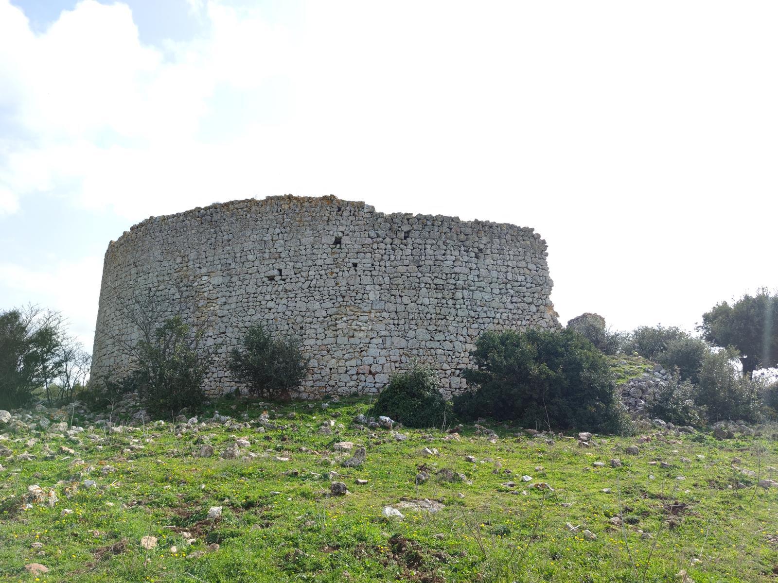 Resti del complesso fortificato circolare di Montecurliano, detto 
