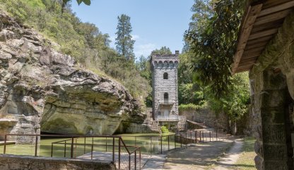 Stay for two people in a 19th century tower in the park of Fattoria di Maiano
