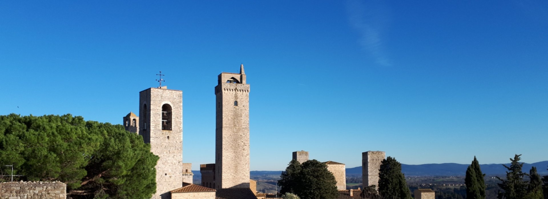 Passeggiata guidata lungo le mura di San Gimignano