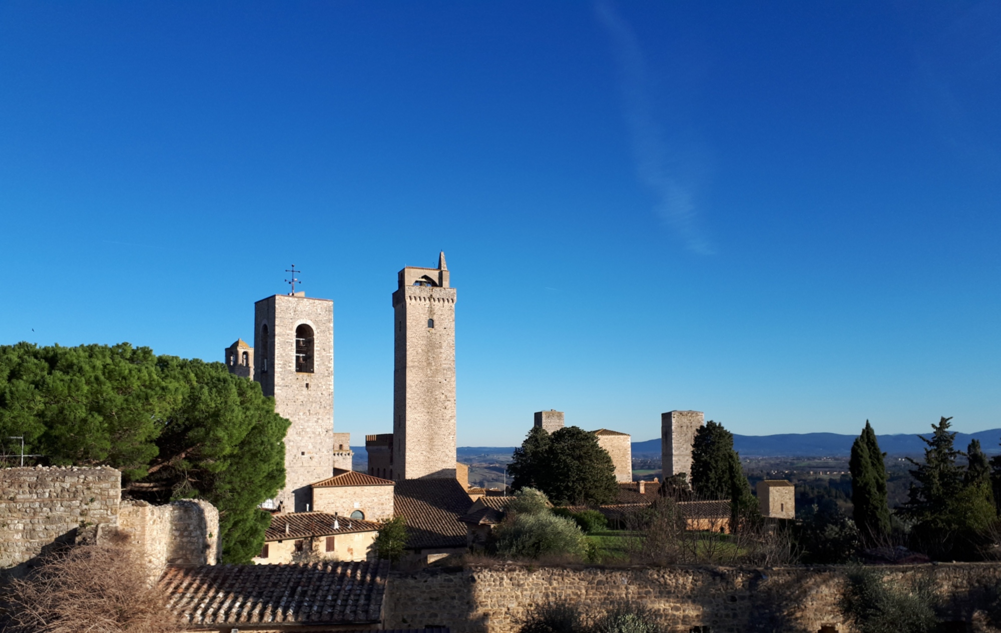 Passeggiata guidata lungo le mura di San Gimignano