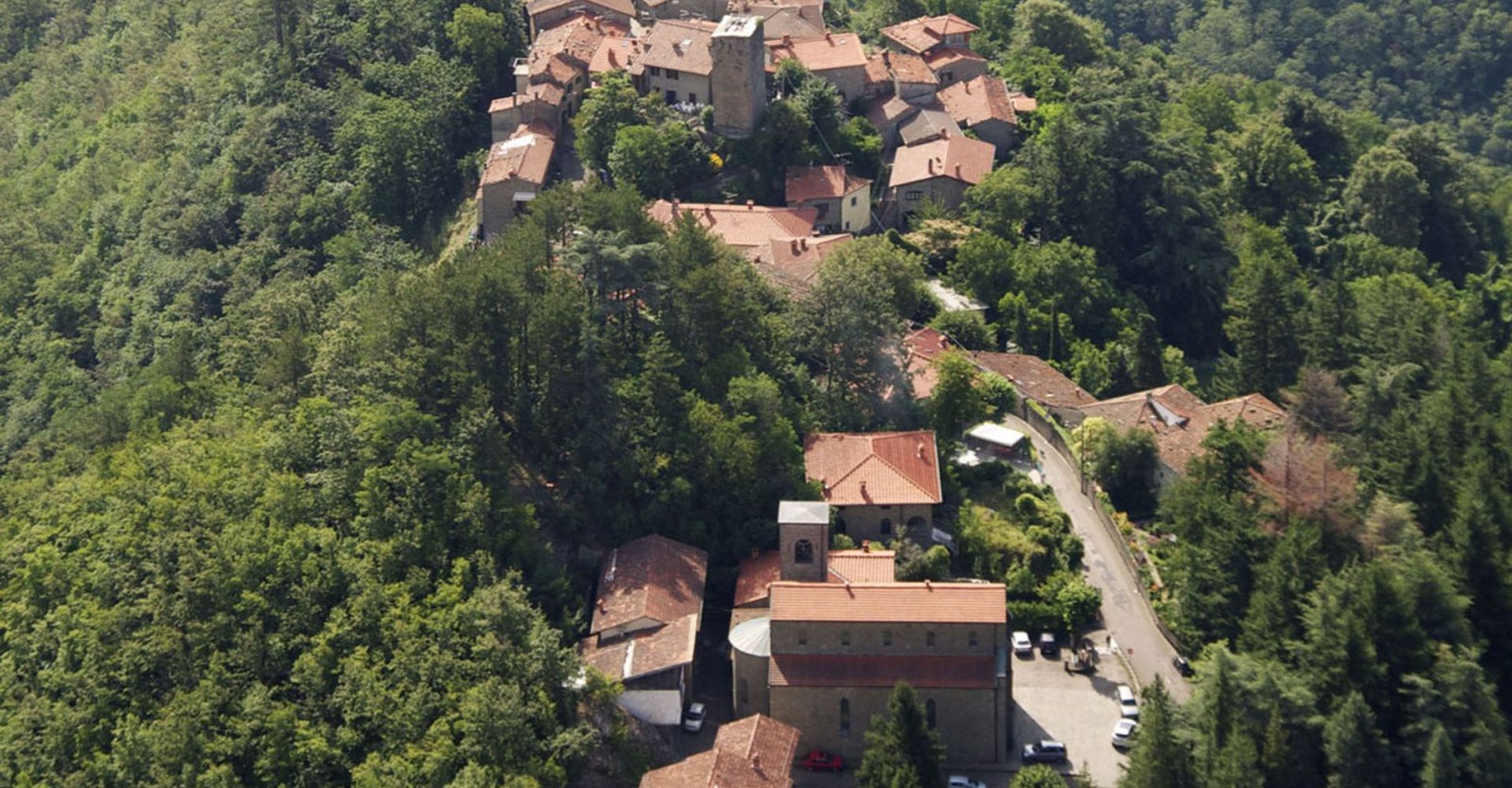 Among the villages of the Tuscan side in Casentino