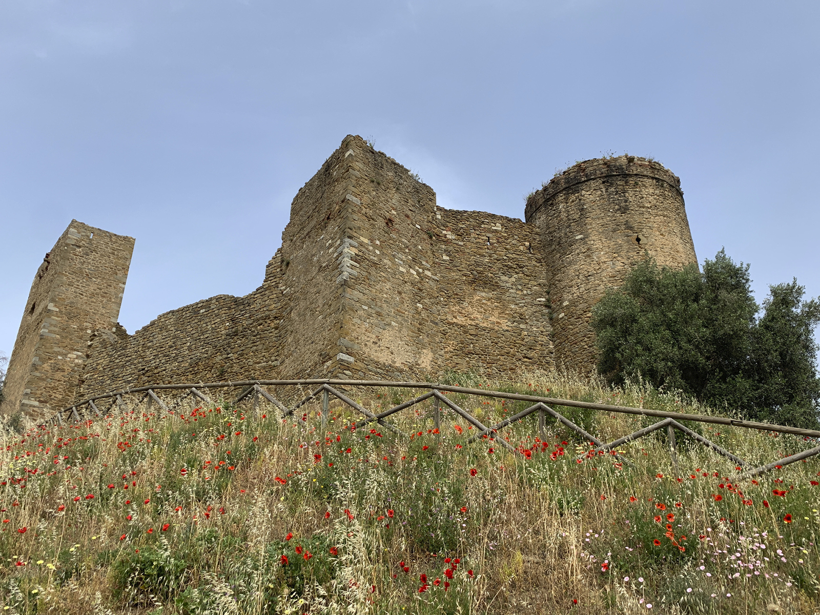 La rocca Pisana di Scarlino