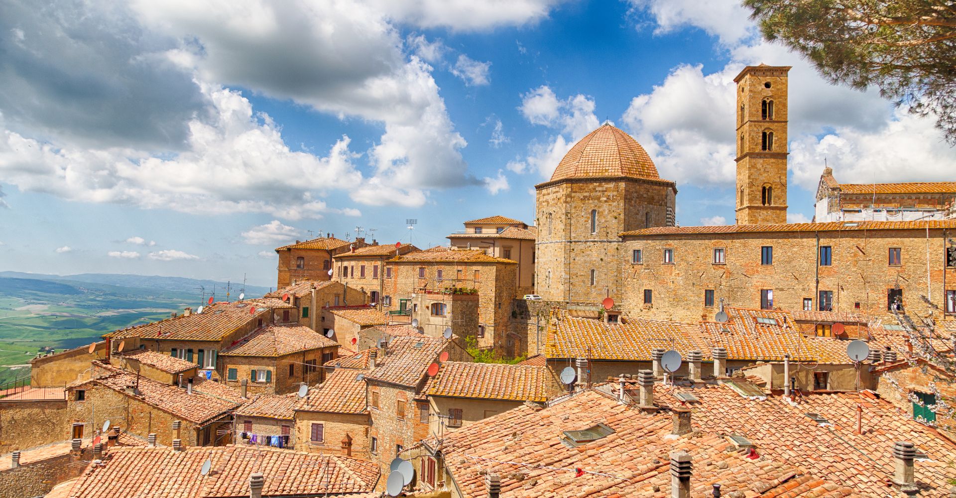 Eight days cycling between San Gimignano and Volterra