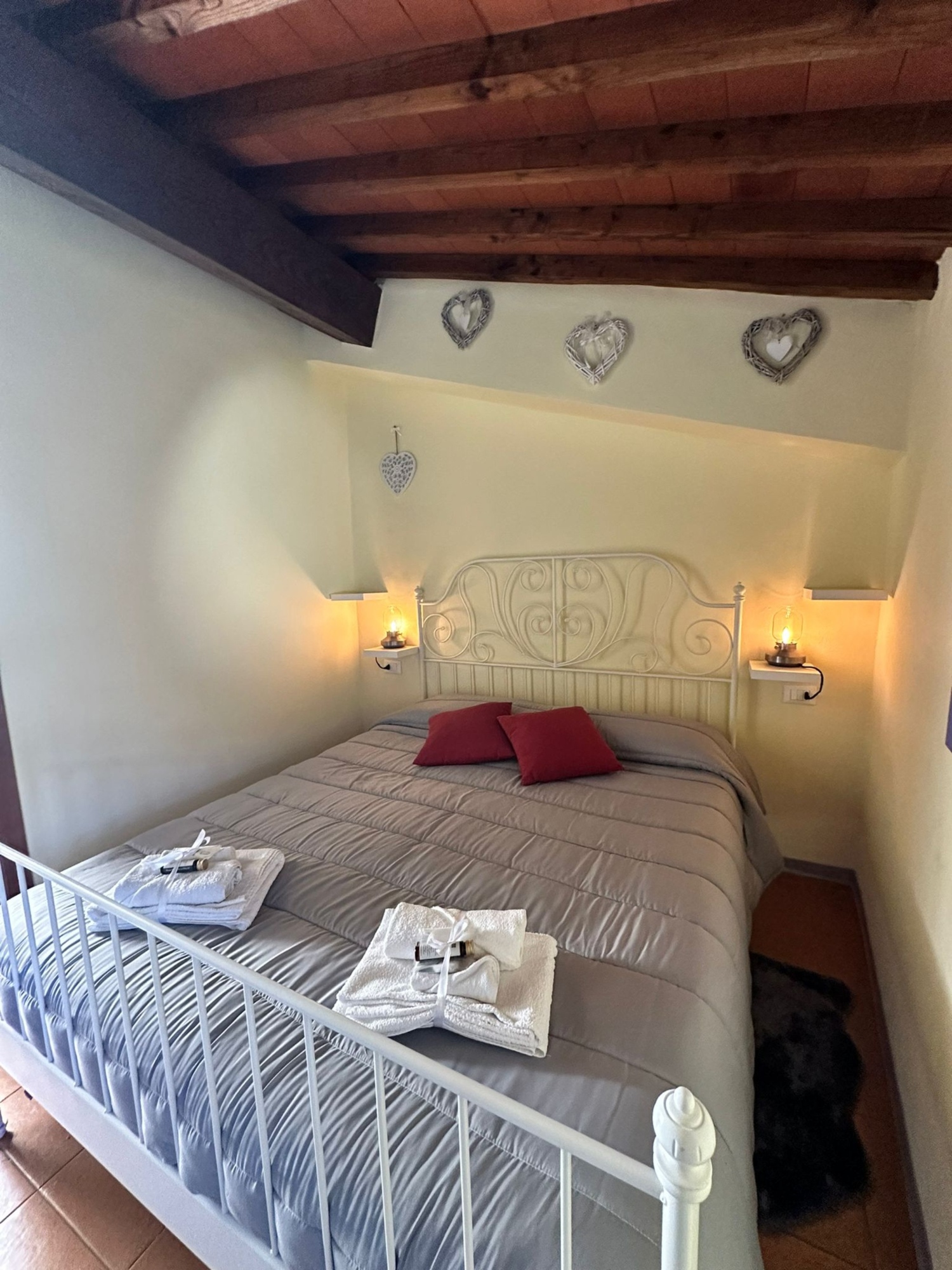 Camera da letto matrimoniale in antico fienile restaurato