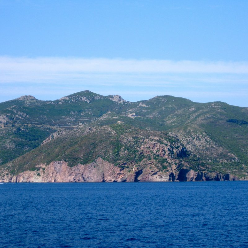 Get Isola Di Capraia Tra Calette Grotte E Acqua Cristallina Visit Free HD Wallpaper Isola Di Capraia Tra Calette Grotte E Acqua Cristallina Visit For Free