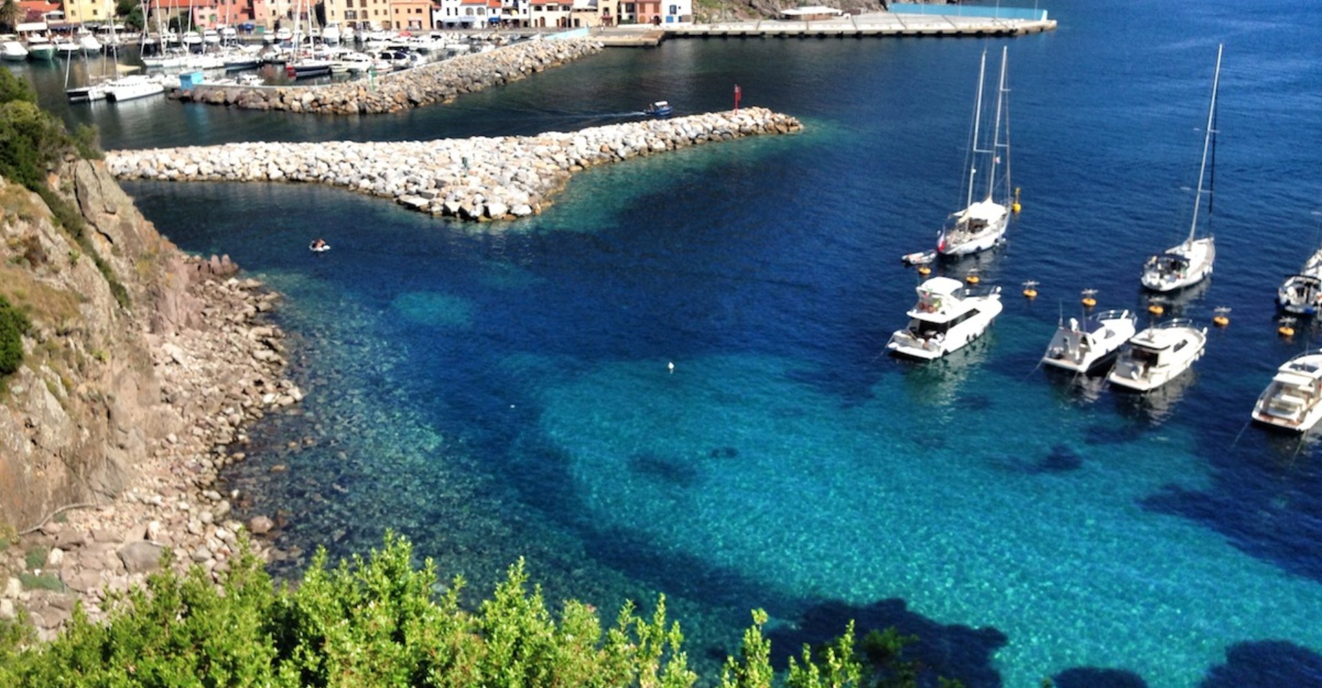 Isola di Capraia, mare e sport