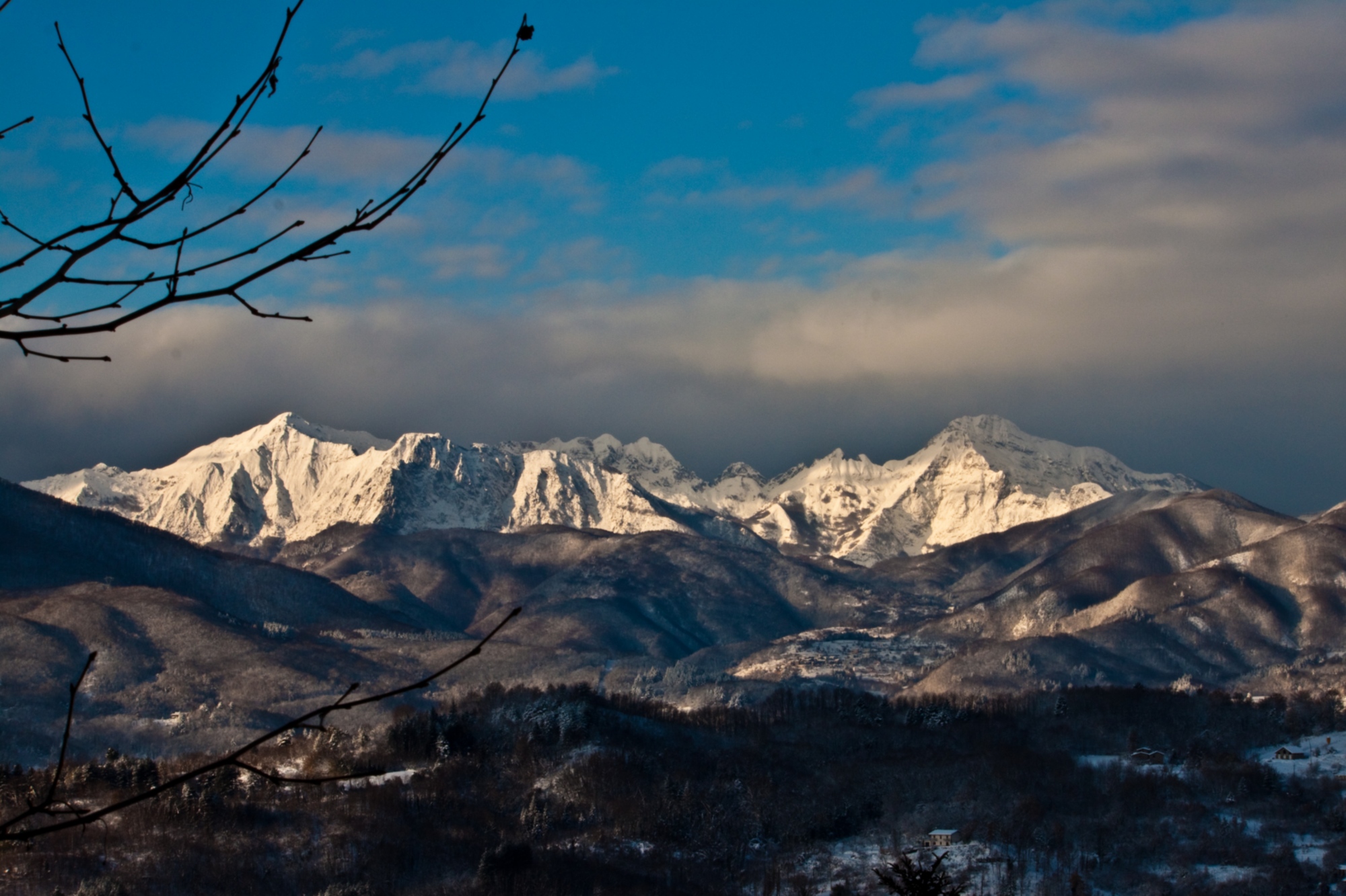 Alpi Apuane con neve